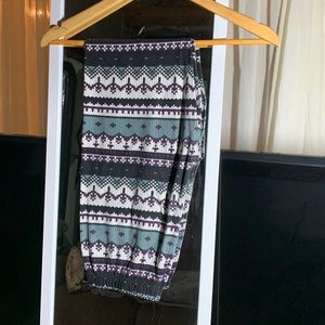 Decorative stretchy pants, great condition.